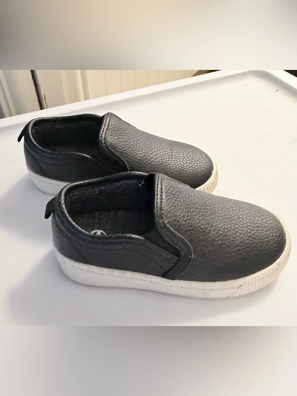 Kids Slip-On Sneakers in Black